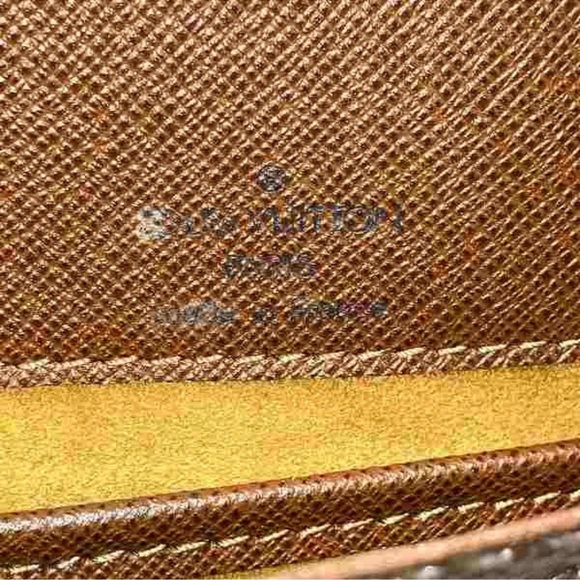 Louis Vuitton Musette Tango - Picture 3 of 8